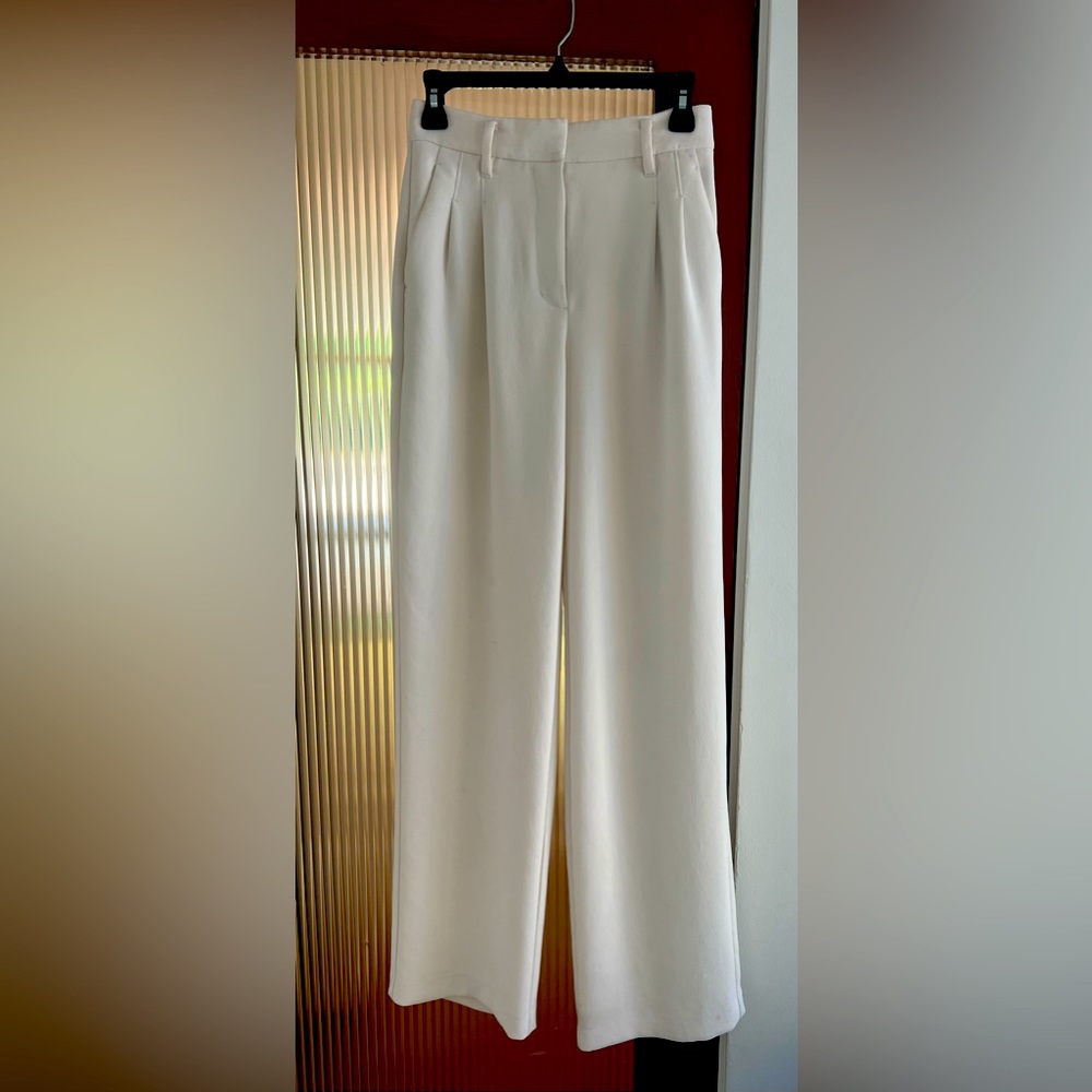 Women’s Ivory Pants/ TrouserAritzia Wilfred  SZ 0